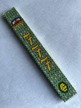 Load image into Gallery viewer, 25 Highly Perfumed Natural Agarbattis Long Burning Joss Incense Sticks Per Pack SWANS 777