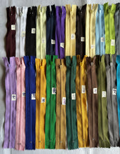 Load image into Gallery viewer, 1pc Closed End 8" Quality Zips Cushion Trousers Skirts Craft Sewing Many Colours Zippers 16" 18" 20" 24" Are Also Available