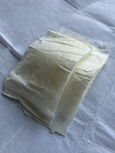 Load image into Gallery viewer, 1pair/2pcs 2pairs/4pcs WHITE LARGE Stiff Shoulder Pads Suits Jackets Blazers Coats Cushions Foams Tops Dresses