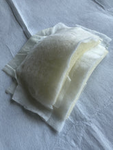 Load image into Gallery viewer, 1pair/2pcs 2pairs/4pcs WHITE LARGE Soft Shoulder Pads Suits Jackets Blazers Coats Cushions Foams Tops Dresses