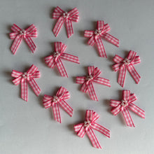 Load image into Gallery viewer, 10 Pink n White Cotton Trims Bows with Beads Pearls 32mm x 38mm Girls Ladies Women Flowers Wedding Decorations Craft Beauty Hair Care Makeup