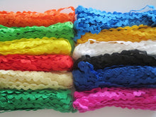 Load image into Gallery viewer, 3m Quality Ric Rac Trim 6mm Wide Many Colours Zig Zag Braid Trimming Rick Rack