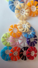 Load image into Gallery viewer, 1pc BEAUTIFUL Quality 31mm Fan SMALL Plastic Buttons Sewing Craft Jacket Shirt Skirt Trousers Coat (Medium & Large) Available