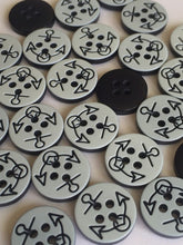 Load image into Gallery viewer, 10 20 LIGHT GREY Black Arrows Anchor Key Hole 13mm Wide Quality Beautiful Buttons Jacket Shirt Sewing Craft