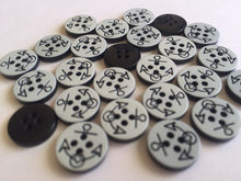 Load image into Gallery viewer, 10 20 LIGHT GREY Black Arrows Anchor Key Hole 13mm Wide Quality Beautiful Buttons Jacket Shirt Sewing Craft