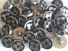 Load image into Gallery viewer, 10 20 50 Silver Black Daisy Flower Shank Quality Buttons 13mm Wide Dresses Tops Coats Babies Blazers Shirt Sewing Craft