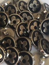 Load image into Gallery viewer, 10 20 50 Silver Black Daisy Flower Shank Quality Buttons 13mm Wide Dresses Tops Coats Babies Blazers Shirt Sewing Craft