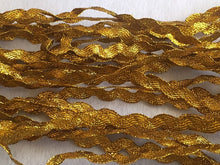 Load image into Gallery viewer, 1 yard GOLD SILVER Metallic Shine 5mm Wide Quality Ric Rac Zig Zag Trims Lovely Rick Rack Braids Trimmings