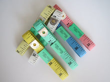 Load image into Gallery viewer, 3pcs 6pcs 12pcs Tape Measure 12mm 20mm Wide 60" Long Small Big Dressmaker Craft Sewing Measuring Ruler Different Colours Multi-purpose use