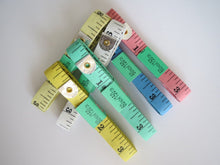 Load image into Gallery viewer, 3pcs 6pcs 12pcs Tape Measure 12mm Wide 60" Long Small Big Dressmaker Craft Sewing Measuring Ruler Different Colours Multi-purpose use