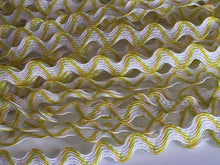 Load image into Gallery viewer, 1 yard MIXED COLOURS Quality Ric Rac Trim 6mm Wide Many Colours Zig Zag Braid Ricrac Trimming Rick Rack