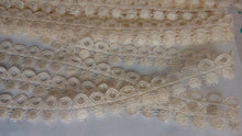 Load image into Gallery viewer, 1m Quality Cream Lace Trims 22mm Wide Scrapbooking Cardmaking Wedding Home Decor Sewing Craft Projects