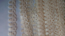 Load image into Gallery viewer, 1m Quality Cream Lace Trims 22mm Wide Scrapbooking Cardmaking Wedding Home Decor Sewing Craft Projects