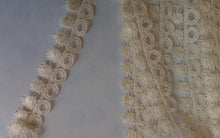 Load image into Gallery viewer, 1m Quality Cream Lace Trims 22mm Wide Scrapbooking Cardmaking Wedding Home Decor Sewing Craft Projects