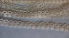 Load image into Gallery viewer, 1m Quality Cream Lace Trims 22mm Wide Scrapbooking Cardmaking Wedding Home Decor Sewing Craft Projects