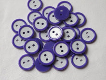 Load image into Gallery viewer, 10 20 40 PURPLE WHITE Quality Buttons Shirt Sewing Craft 16mm wide