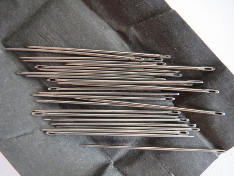 25 50 100 200 SMALL Hand Sewing Needles Silver 41mm Long