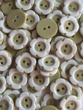 Load image into Gallery viewer, 10 20 Flower Buttons 13mm 16mm Wide Dresses Tops Coats Babies Blazers Shirt Sewing Craft Different Colours