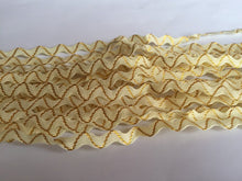 Load image into Gallery viewer, 1 yard CREAM Glitter Shine Quality Ric Rac Trim 6mm Wide Many Colours Zig Zag Braid Ricrac Trimming Rick Rack