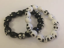 Load image into Gallery viewer, BLACK SKULL HEADS Beaded Bracelet Wristband African Elasticated Beads Bangle Charm Cuffs