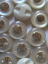 Load image into Gallery viewer, 10 20 40 WHITE Diamante Flat Quality Buttons 15mm Wide Dresses Tops Coats Babies Blazers Shirt Sewing Craft