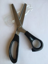 Load image into Gallery viewer, Zig Zag SCISSORS 9” Professional STAINLESS STEEL Black Handles Sewing Craft Home Kitchen Office Multi Purpose Use