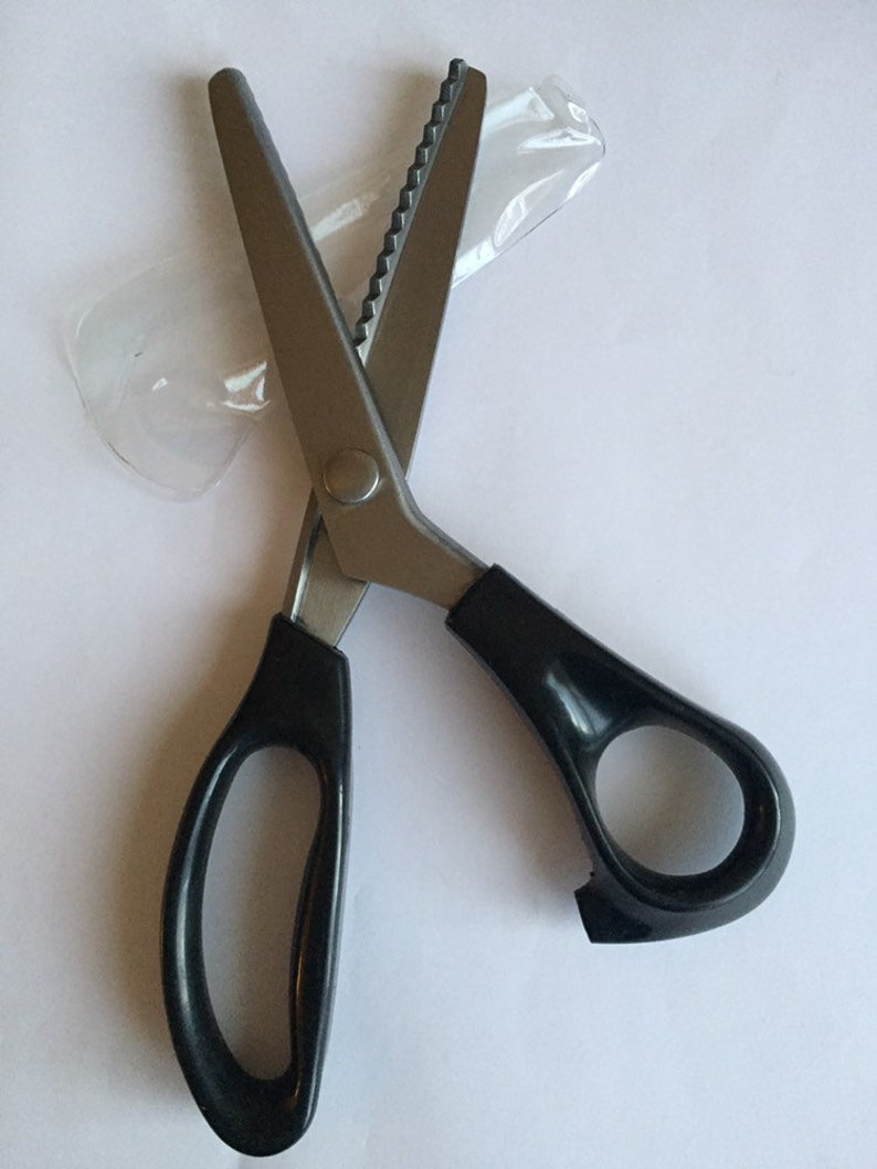 Zig Zag SCISSORS 9” Professional STAINLESS STEEL Black Handles Sewing Craft Home Kitchen Office Multi Purpose Use