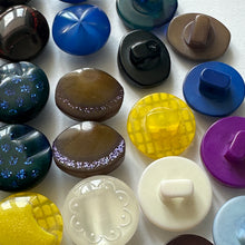 Load image into Gallery viewer, Beautiful Shank Buttons 11mm 12mm 13mm Wide Dresses Tops Coats Babies Blazers Shirt Sewing Craft Costumes
