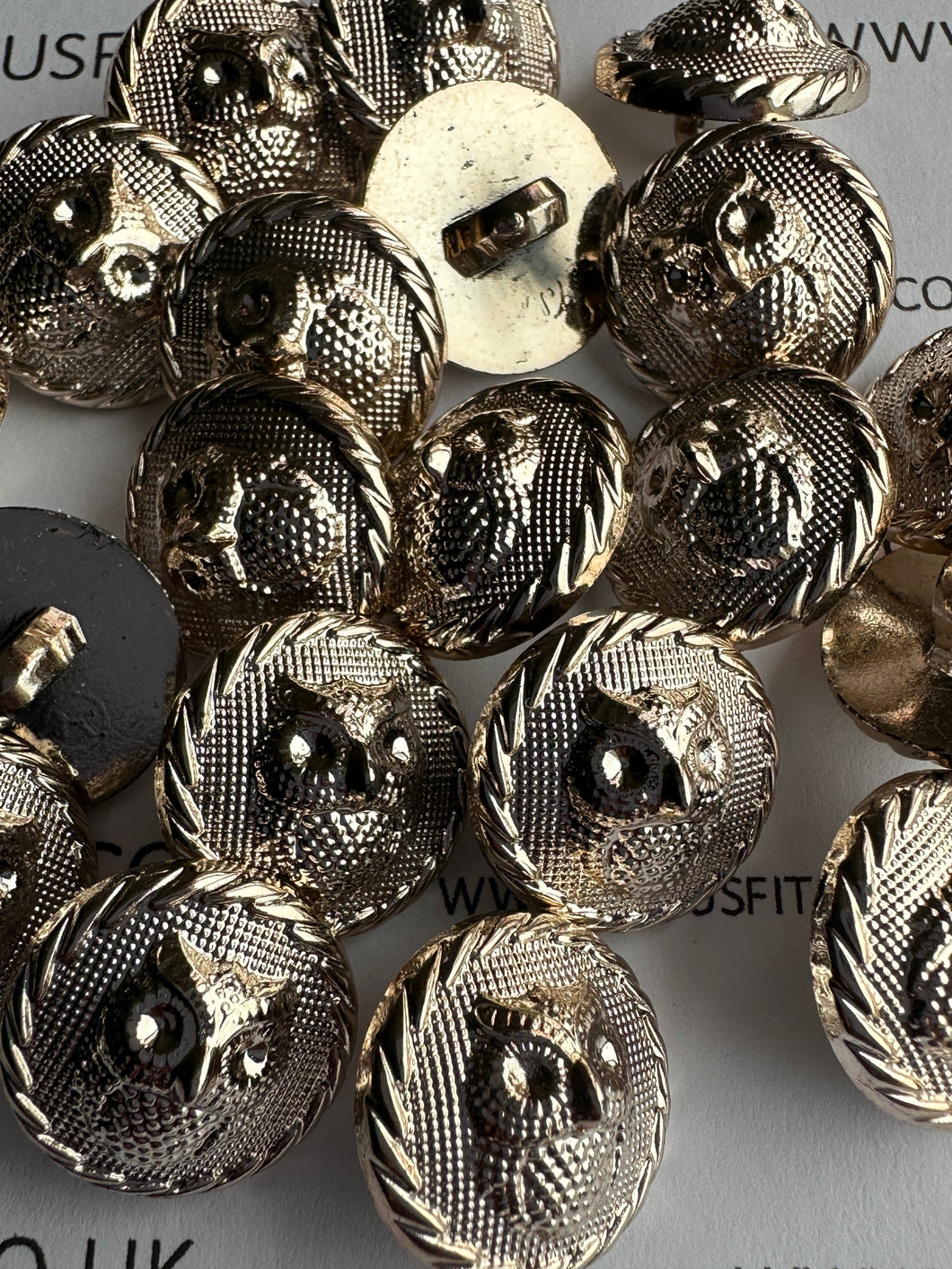 5 10 20 50 OWL Light Gold Shank Buttons 18mm Wide Dresses Tops Coats Babies Blazers Uniforms Shirt Sewing Craft