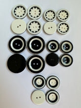 Load image into Gallery viewer, 5 BLACK WHITE 22mm 26mm 31mm Wide Beautiful Buttons for Sewing Craft Cards Coat Shirt Jacket
