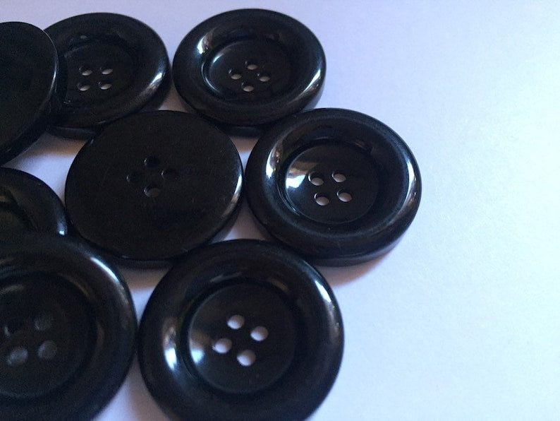 10 BLACK 28mm Beautiful Buttons for Sewing Craft Cards Coat Shirt Jacket
