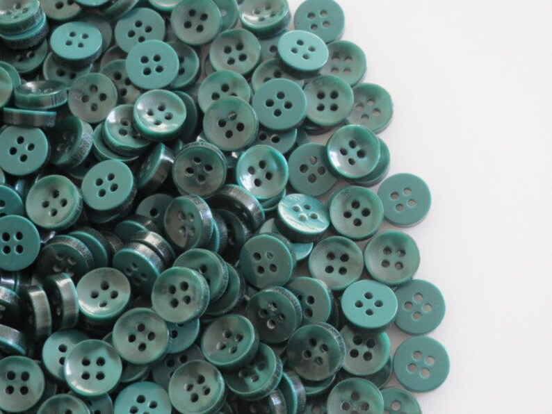 50 100 DARK GREEN Quality Buttons Shirt Sewing Craft 12mm Wide More Colours In The Shop