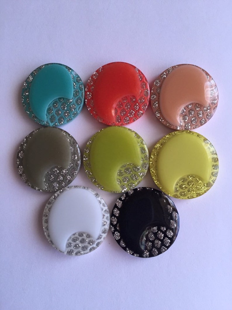5 10 SHINE GLITTER BLING Buttons 26mm Wide Sewing Craft Jacket Shirt Skirt Different Colours