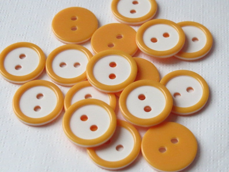 10 20 40 ORANGE WHITE Quality Buttons Shirt Sewing Craft 16mm wide