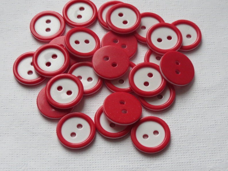 10 20 40 RED WHITE Quality Buttons Shirt Sewing Craft 16mm wide