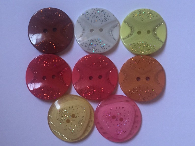 3 4 SHINE GLITTER BLING Buttons 31mm Wide Sparkle Glitters Sewing Craft Jacket Shirt Skirt Different Colours 2 Holes