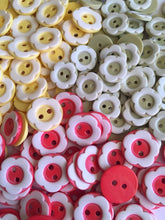 Load image into Gallery viewer, 10 20 Flower Buttons 13mm 16mm Wide Dresses Tops Coats Babies Blazers Shirt Sewing Craft Different Colours
