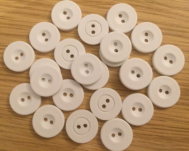 20 WHITE Buttons 17mm Wide 2holes Sewing Craft Jacket Shirt Skirt Trousers Coat