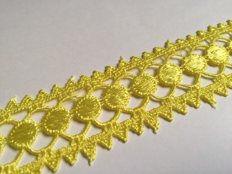 1m YELLOW Lace Trims 38mm Wide Embroidered Guipure Trimmings Scrapbooking Cardmaking Wedding Home Decor Sewing Craft Projects