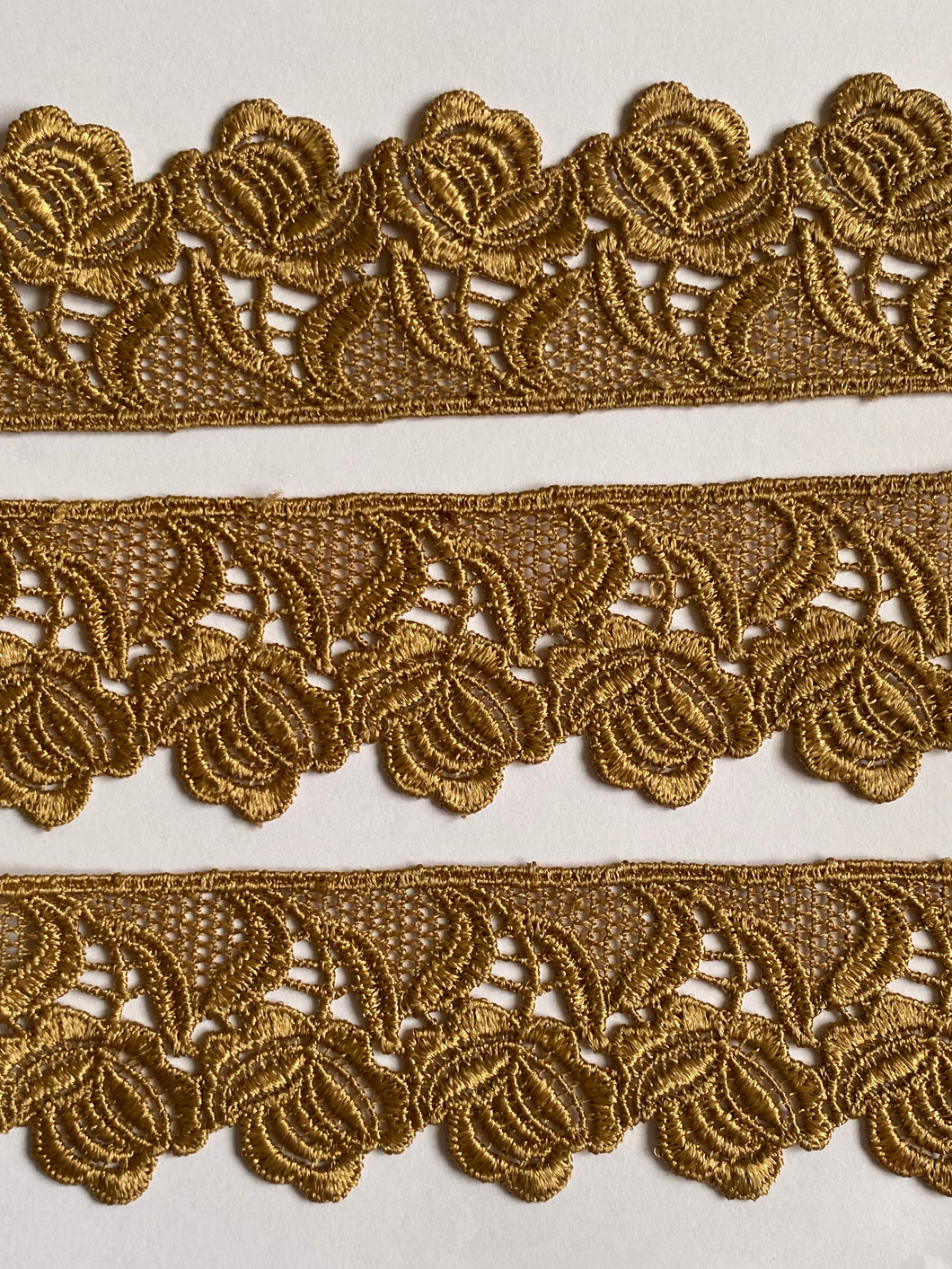 1 yard GOLD Lace Trims 42mm Wide Embroidered Guipure Trimmings Cardmaking Wedding Home Decor Sewing Craft Projects